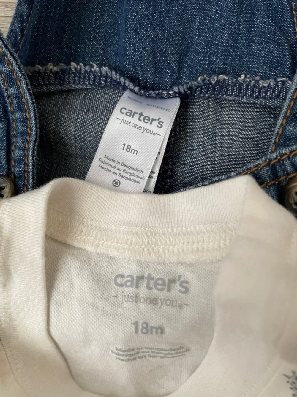 Carter’s dino overalls size 18 months